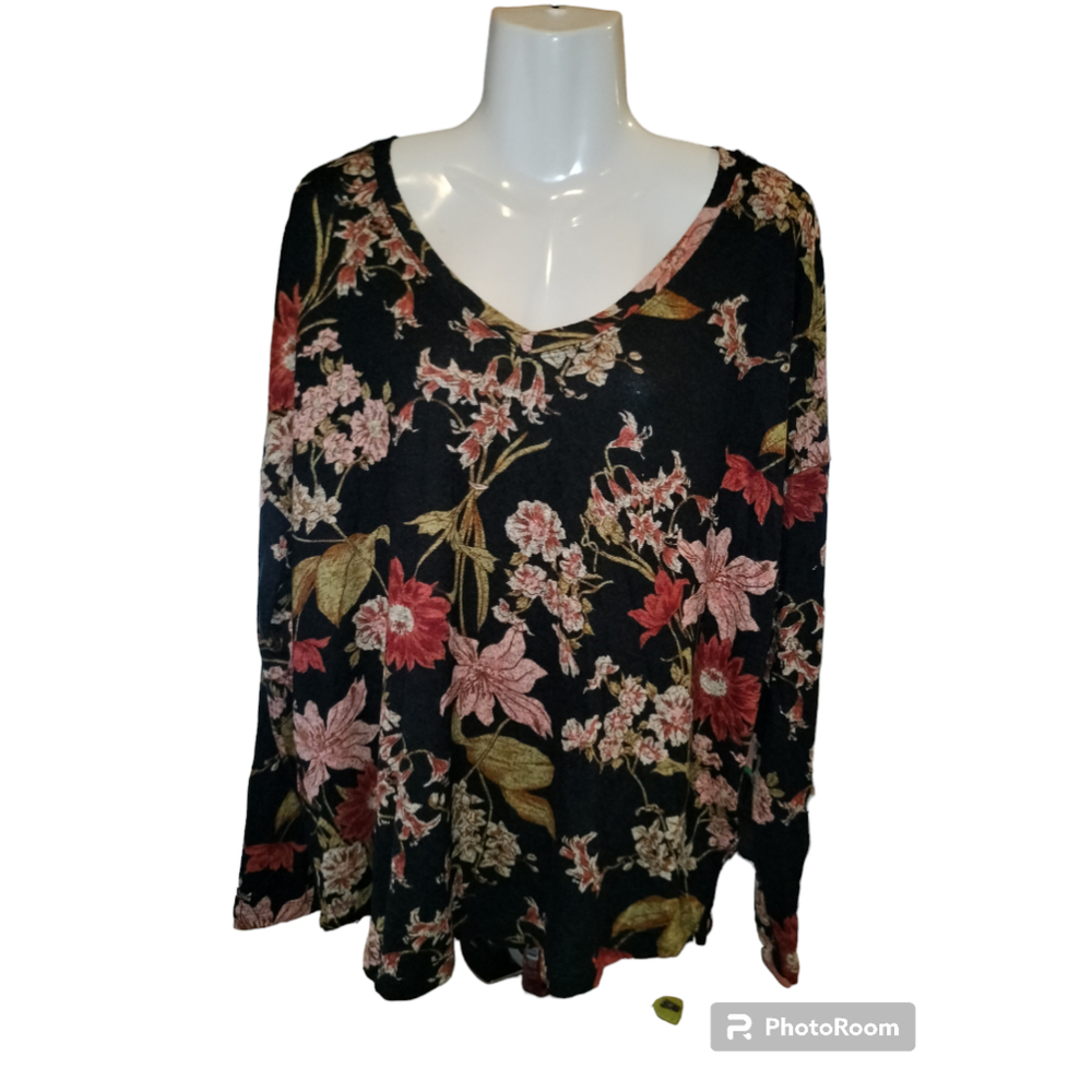 well worn women's XL black knit floral v-neck top sage rust coral colors nwt